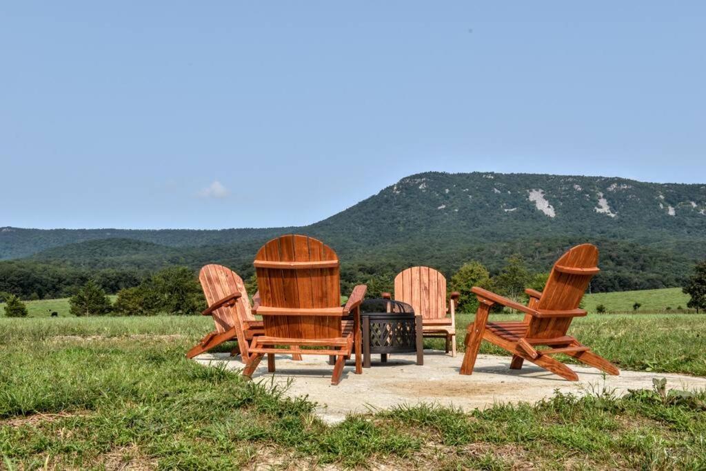 فيلا Holly Tree Retreat Located In Beautiful Luray, Va. المظهر الخارجي الصورة